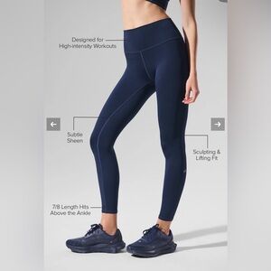ALO NWT 7/8 High-Waist Airlift Leggings